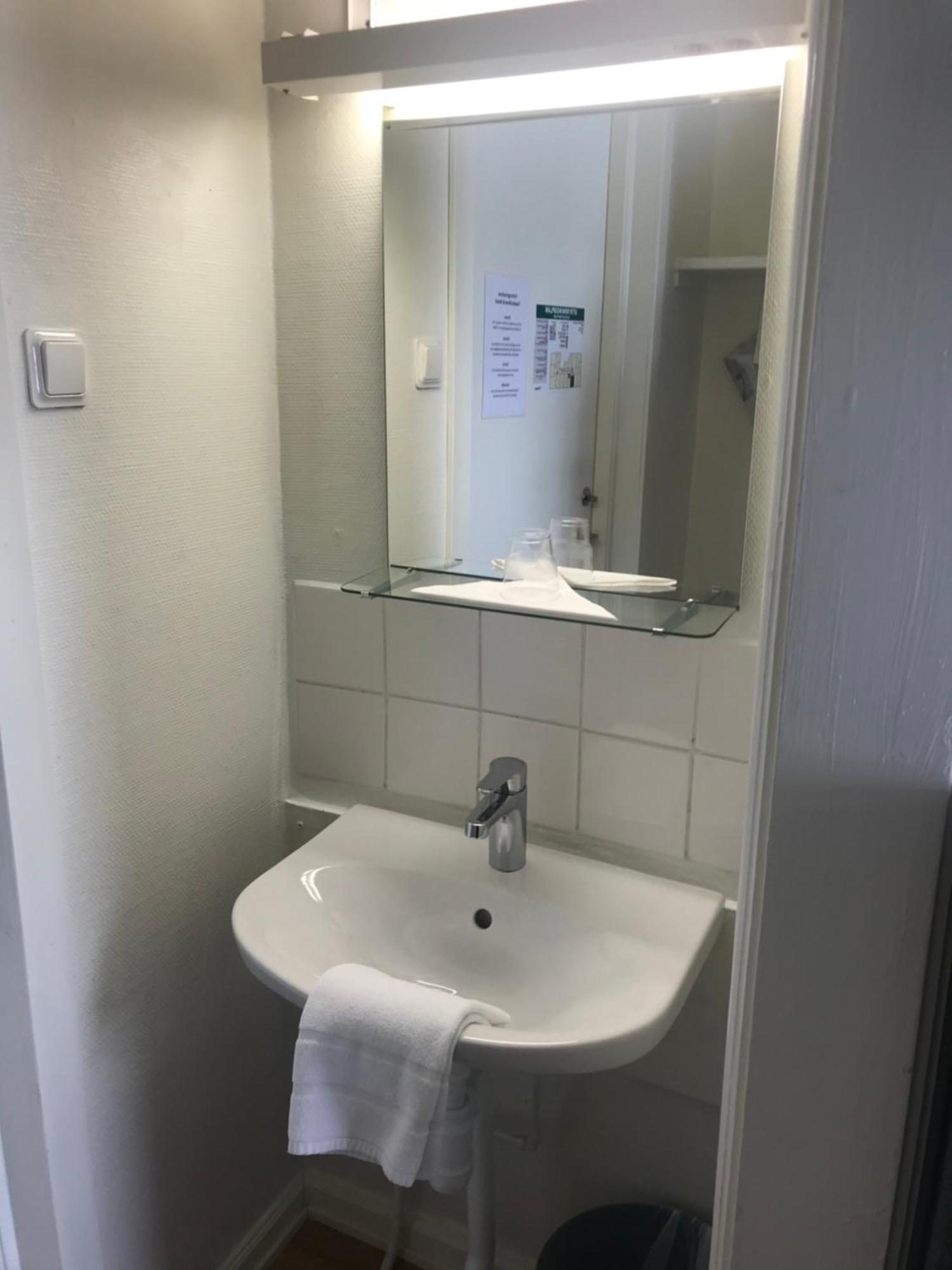Vattengraendens Vandrarhem & Hotel Norrköping Kamer foto